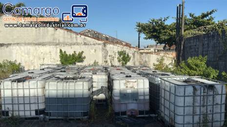 Lote com 25 continer de 1.000 L usado em alimentos
