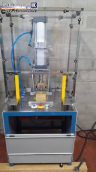Prensa hidraúlica para sabonetes em barras Claumaq 800 unidades / hora