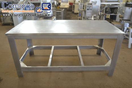Mesa em a�o inox