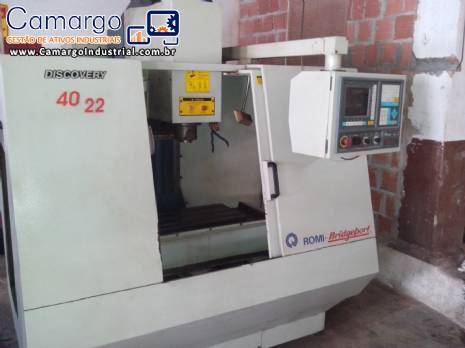 Centro de usinagem marca Romi Centro de usinagem marca Romi
