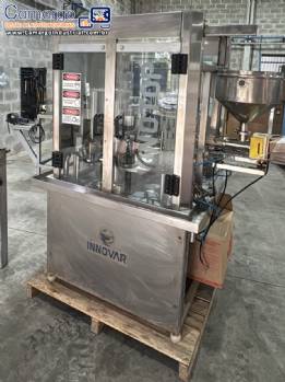 Envasadora dosadora rotativa com seladora e tampadora para potes copos frascos Innovar Envasadora dosadora rotativa com seladora e tampadora para potes copos frascos Innovar